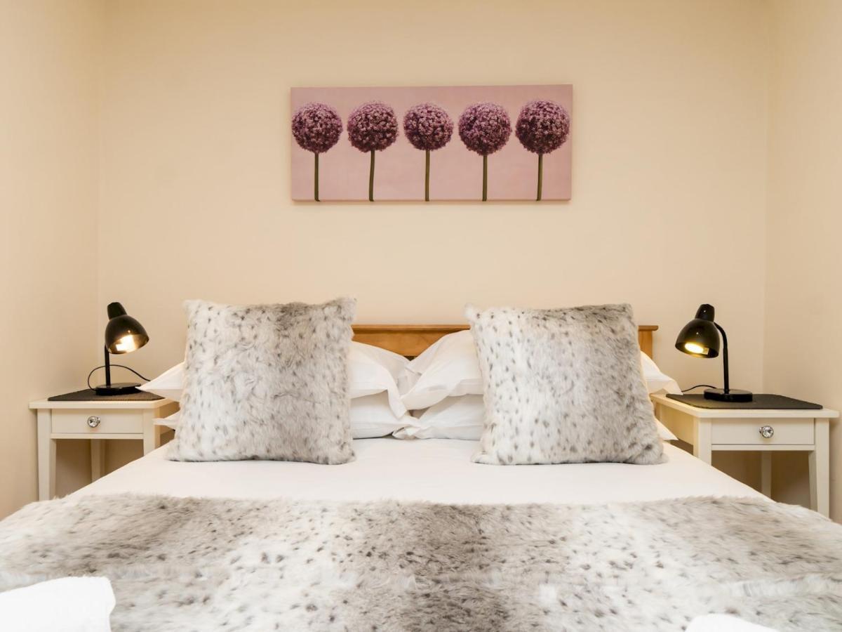 Pass The Keys Lovely 1 Bed Apartment With Free Parking Бат Екстер'єр фото