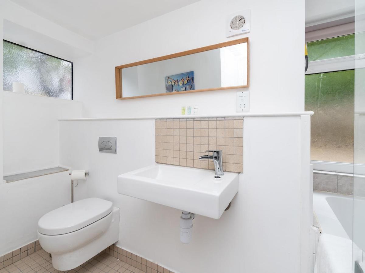 Pass The Keys Lovely 1 Bed Apartment With Free Parking Бат Екстер'єр фото